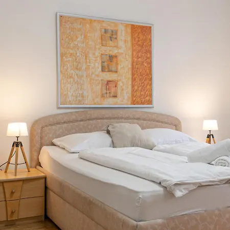 Budget City Stay - Near Wiener Stadthalle Ideal For Longstays Exterior photo