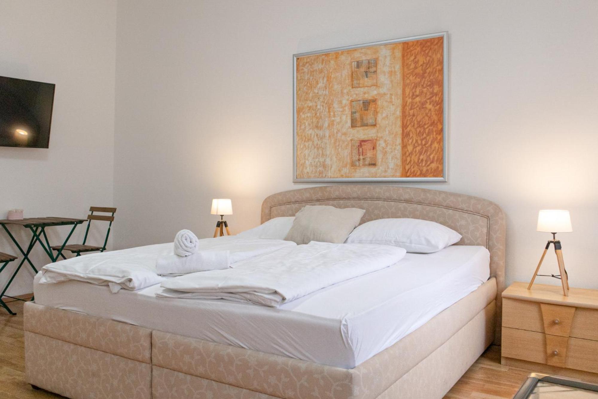 Budget - Near Wiener Stadthalle Ideal For Longstays Apartmán