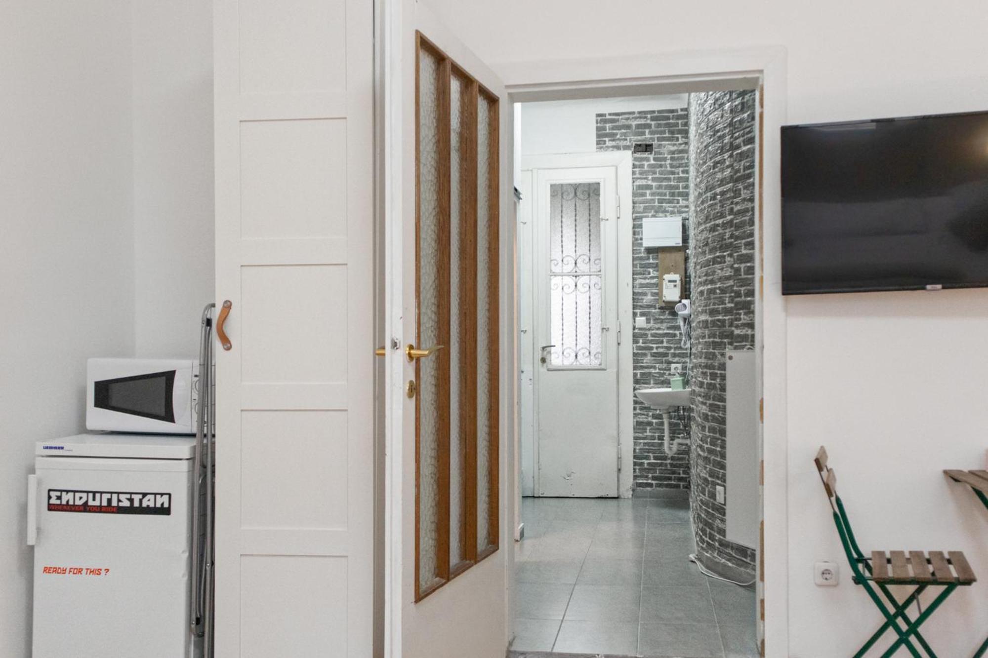 Budget - Near Wiener Stadthalle Ideal For Longstays * Viena