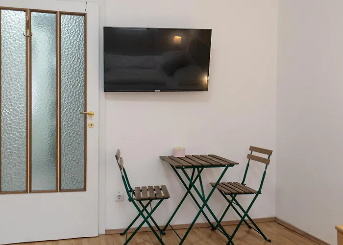 Budget City Stay - Near Wiener Stadthalle Ideal For Longstays